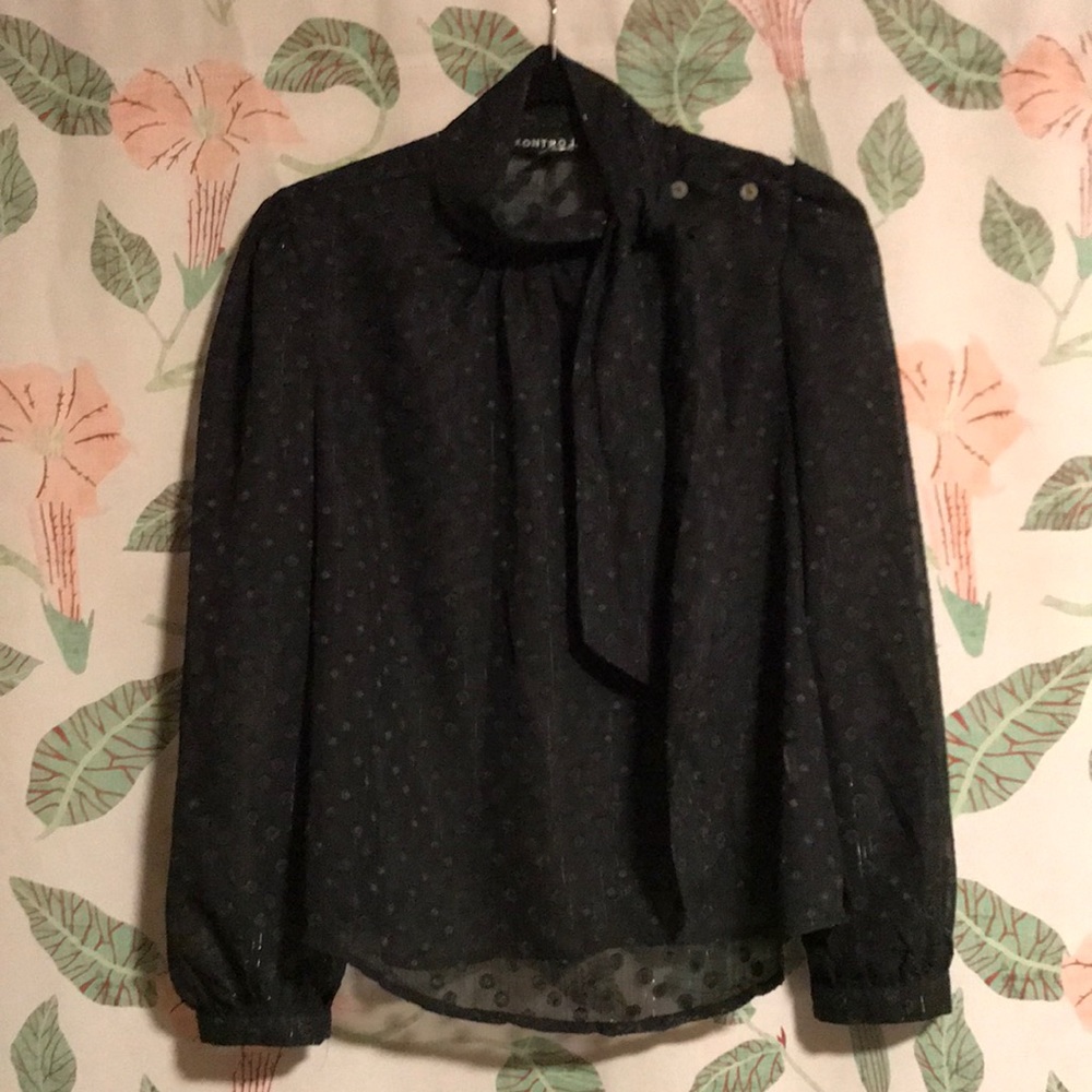 🖤 Sheer polka dot black blouse